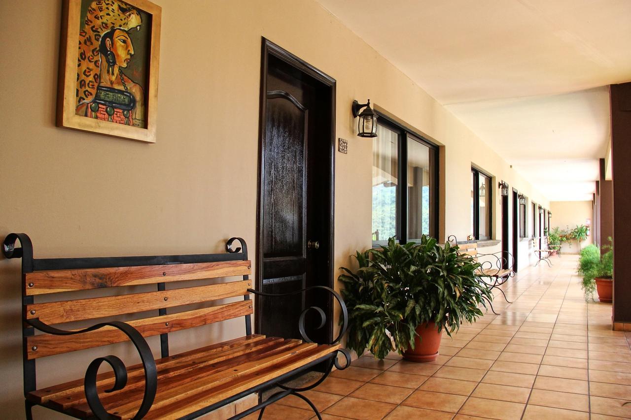 Plaza Magdalena Hotel Copán エクステリア 写真